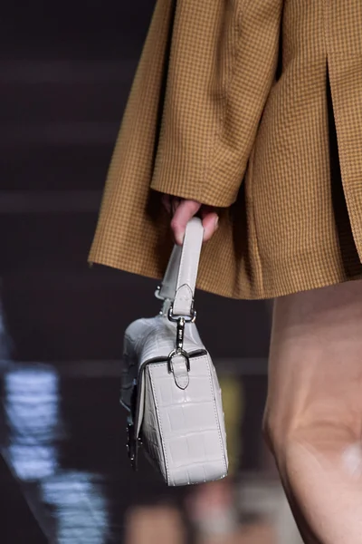 Look 54